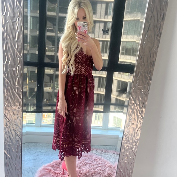 Two sisters the label dress lace up dress. Size XS fits like a size 4. - Picture 3 of 3